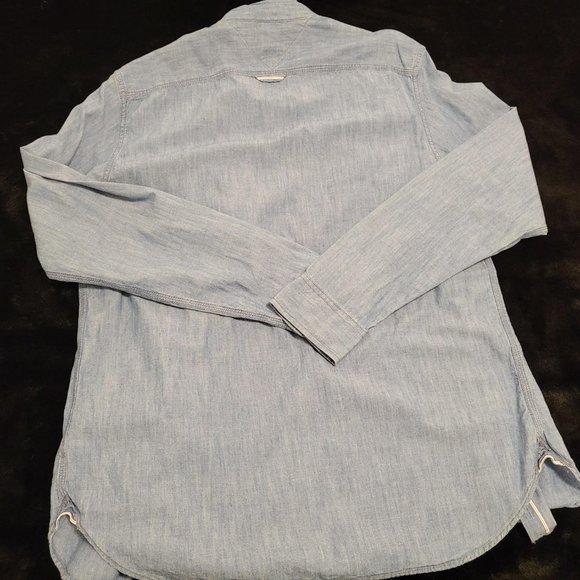 Tommy Hilfiger Button Down - Picture 2 of 3